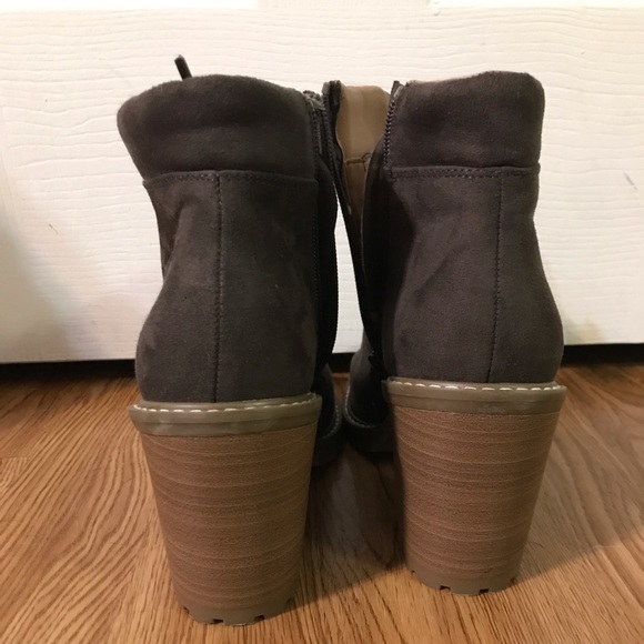 Booties - Picture 5 of 7